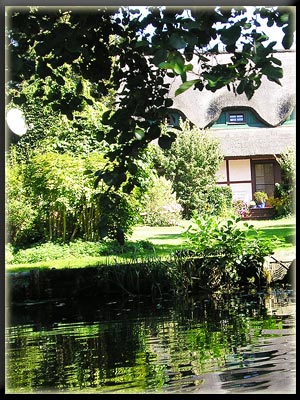 Vergrößertes Bild in neuem Fenster. "klicken" by_Bettina-Stolze_pixelio.de